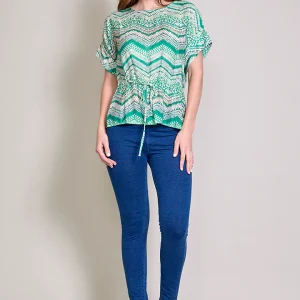Blusa ligera casual estampada color verde manga cup