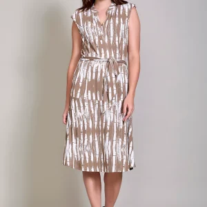 Vestido casual sin manga color café con estampado